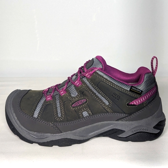 NEW Keen Womens Circadia Low Height Leather Waterproof Hiking Shoes Sz 8.5 grey - Picture 1 of 4